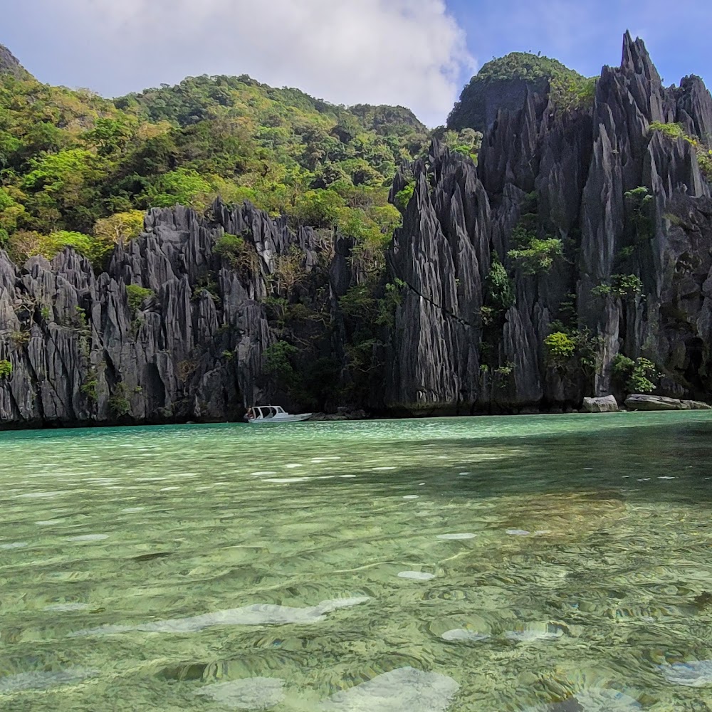 Cadlao Lagoon
