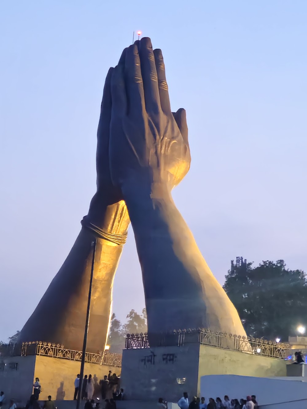 Namo ghat, (Varanasi) photo 2