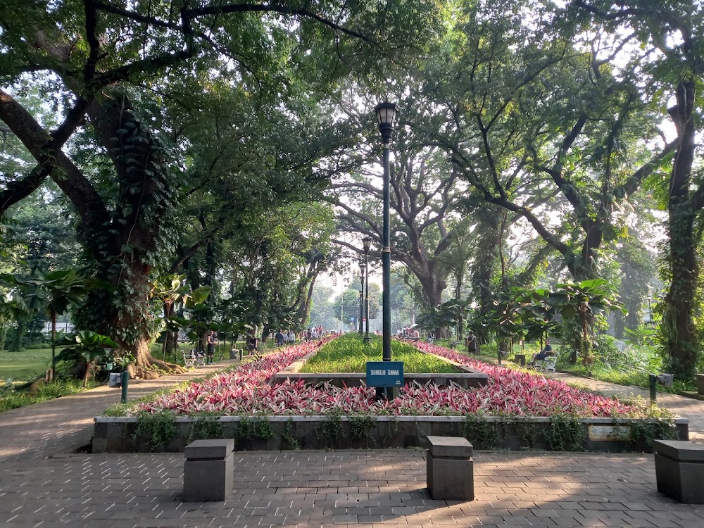 Suropati Park photo 2