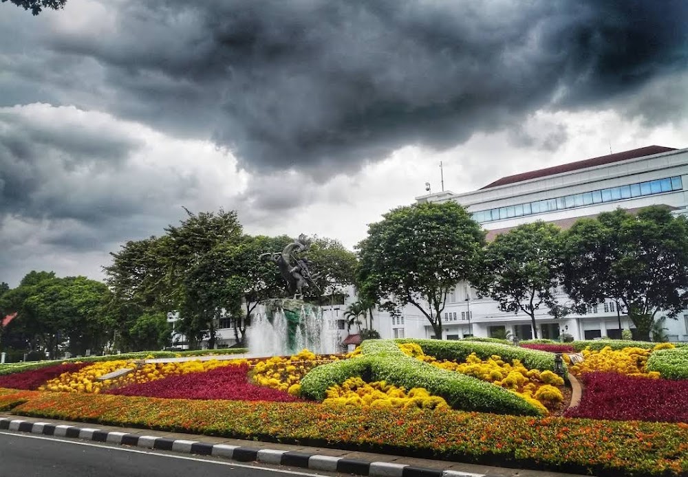 Suropati Park photo 3