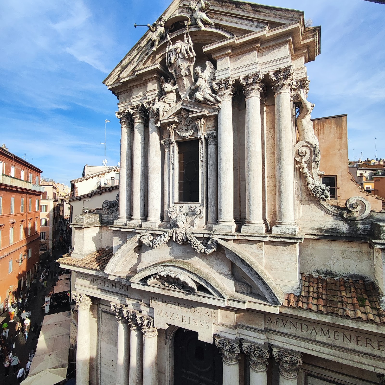 Trevi Fountain photo 3