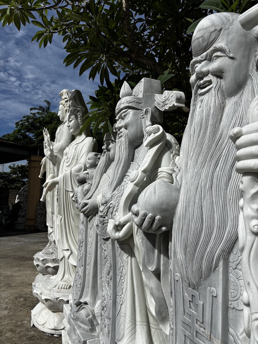 Non Nuoc Stone Village