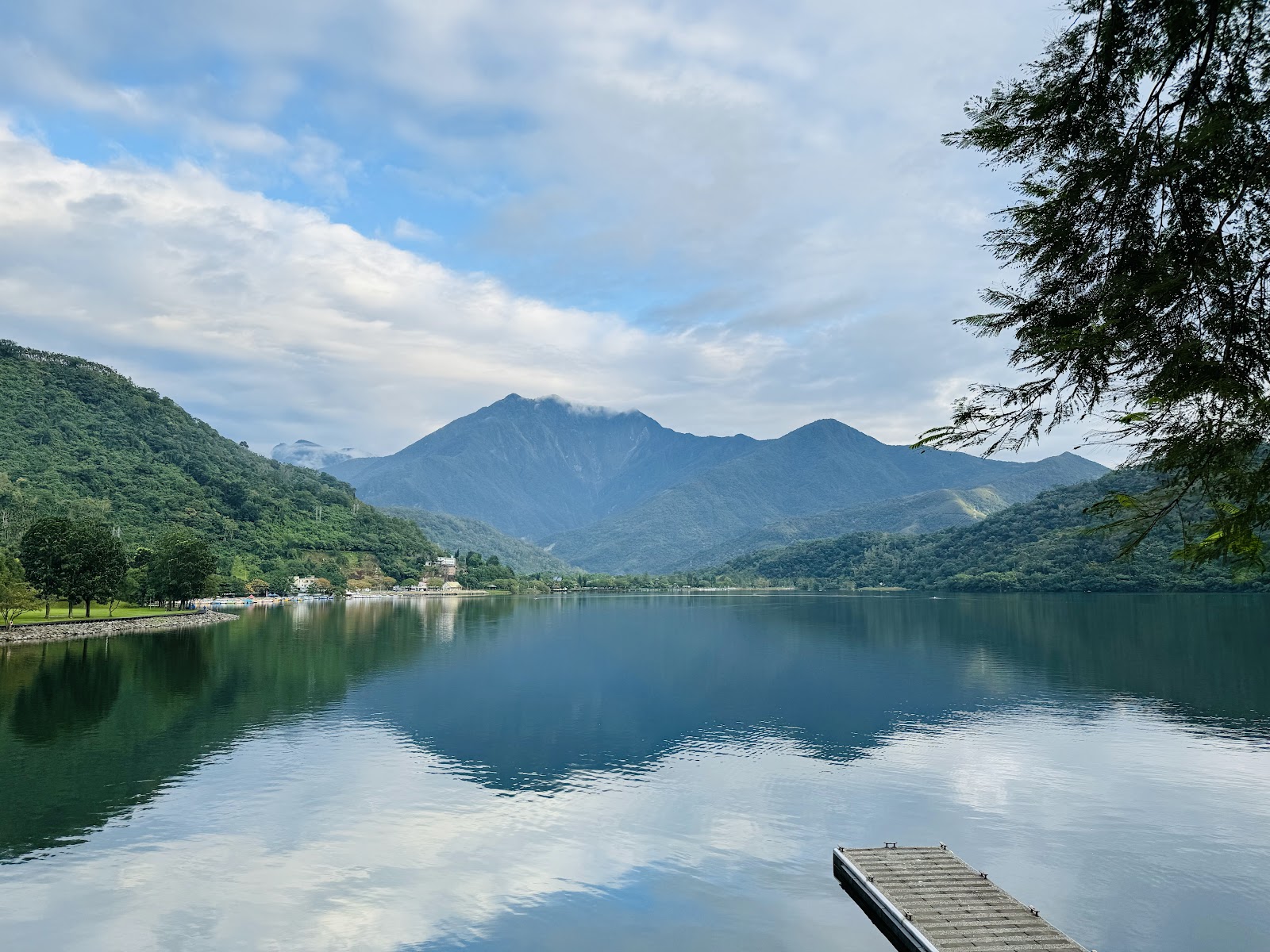 Liyu Lake
