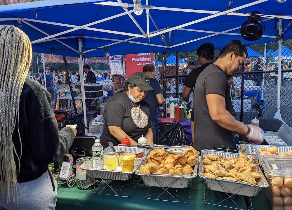 Queens Night Market photo 2