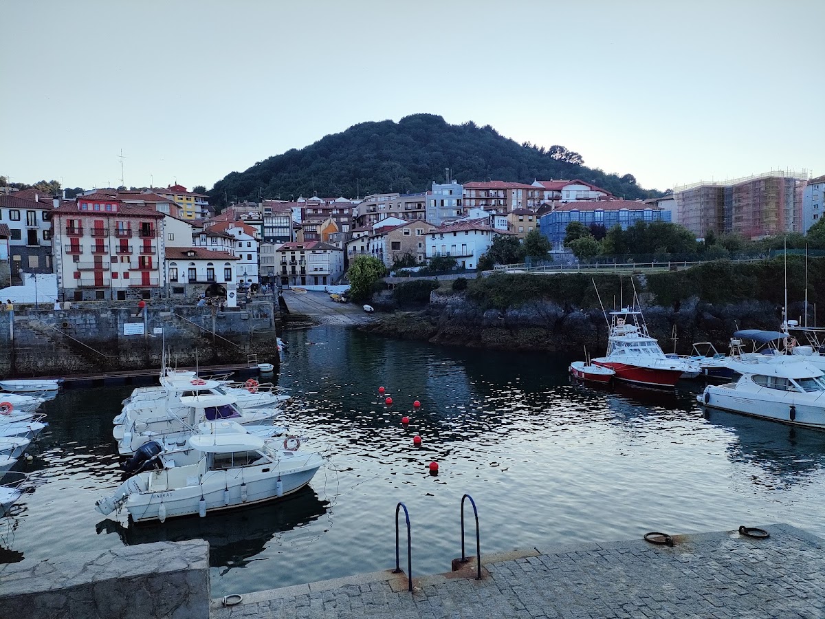 Mundaka Beach