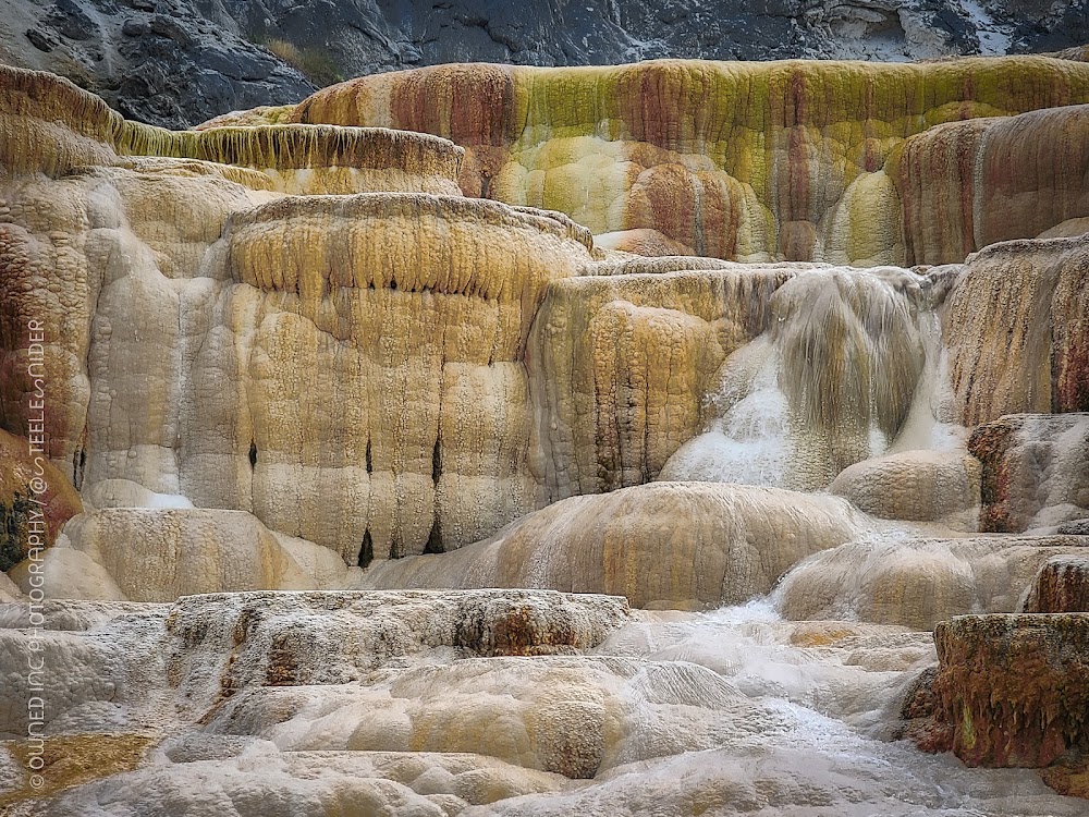 Mammoth Hot Springs photo 2