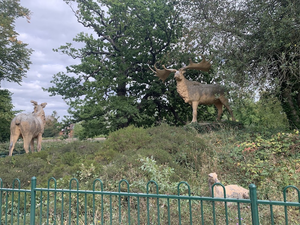 Crystal Palace Dinosaurs photo 2