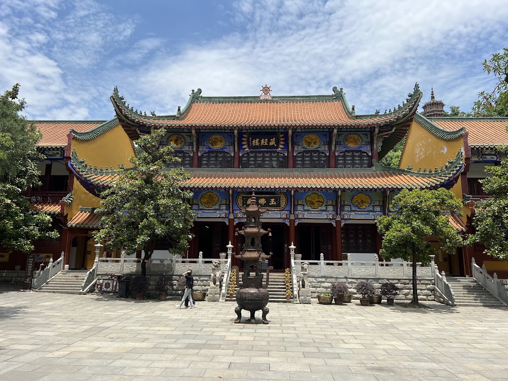 Baotong Ancient Temple