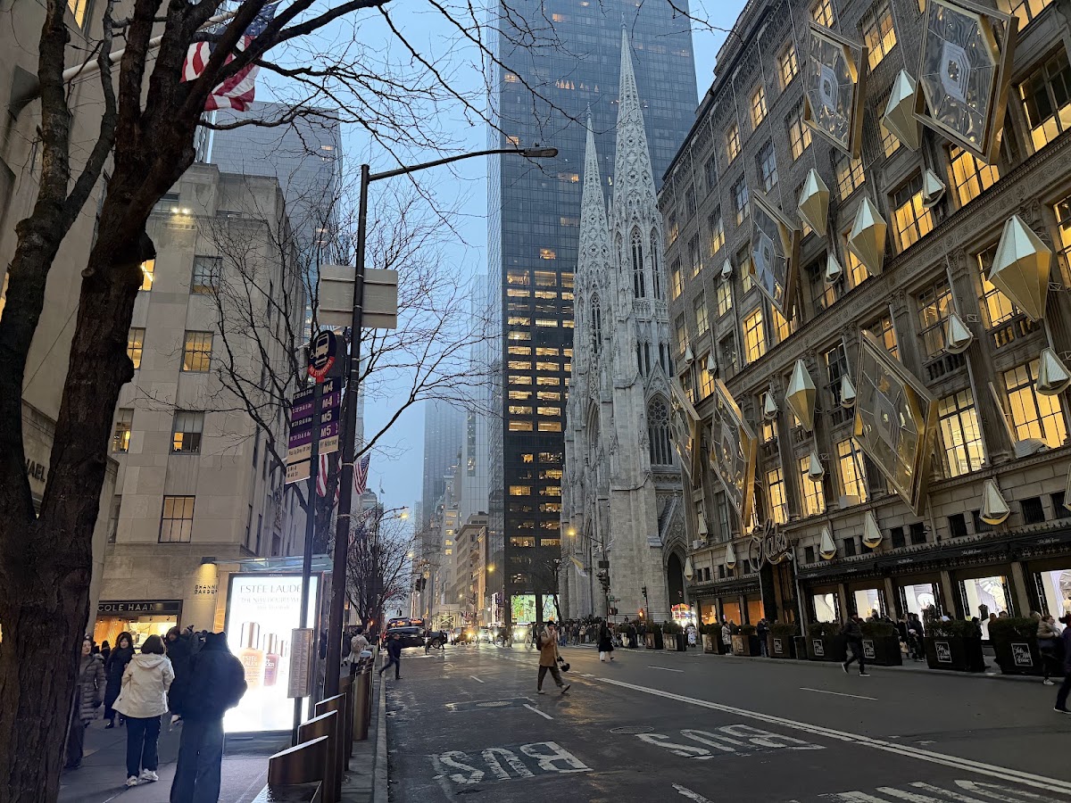 5th Avenue Shopping