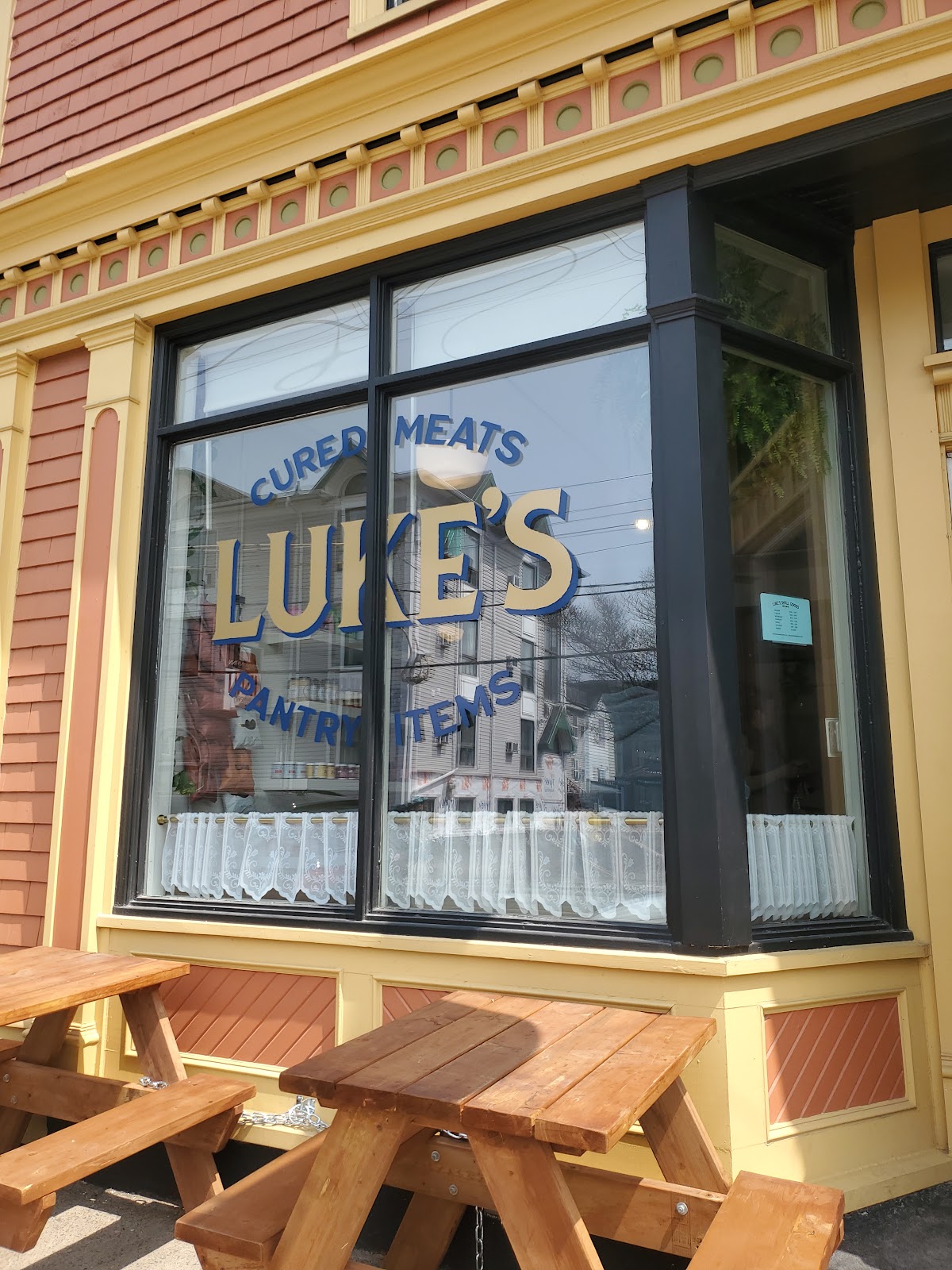 Luke's