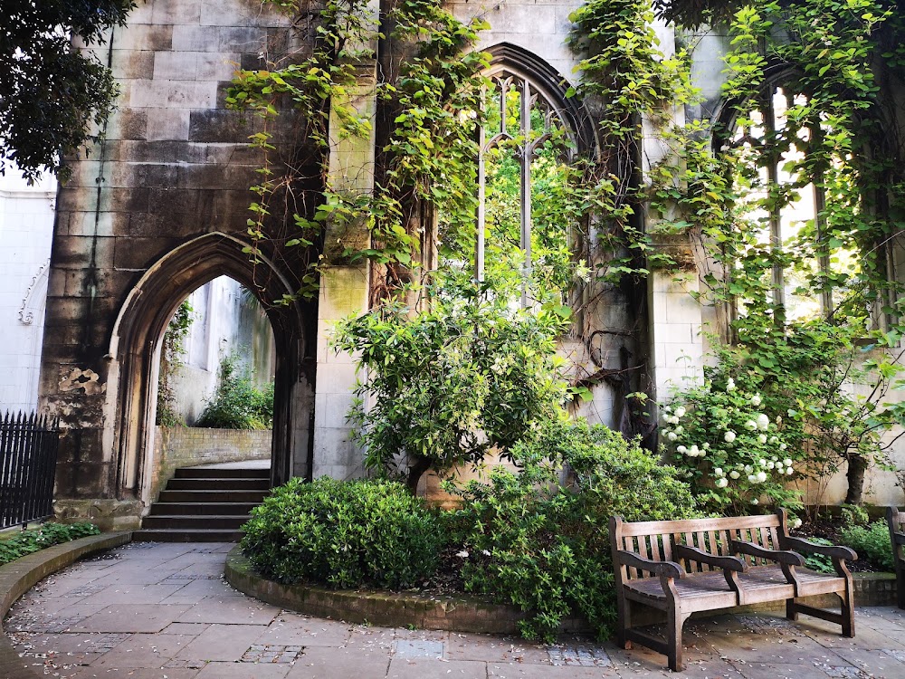 St. Dunstan-in-the-East photo 2