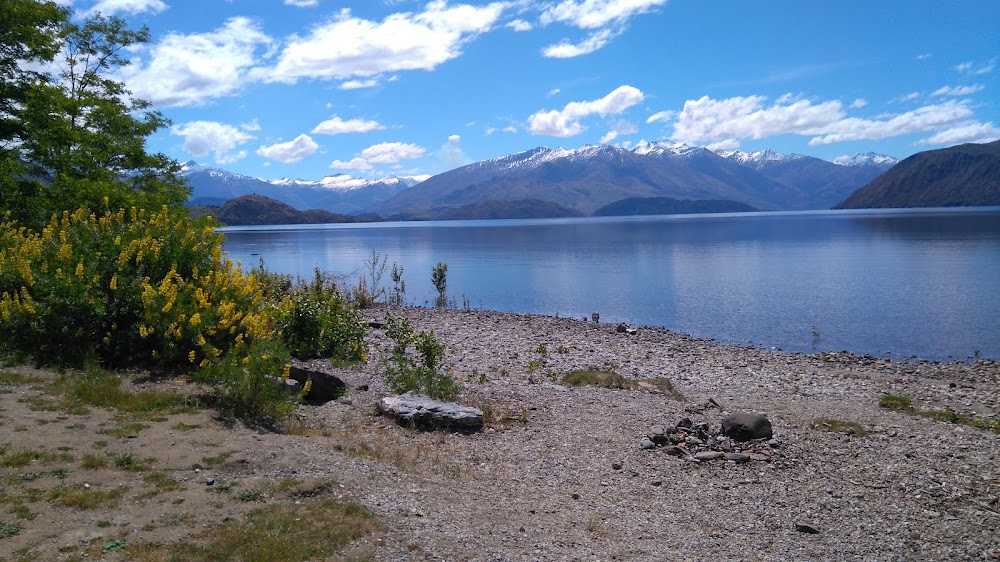 Lake Wanaka photo 3