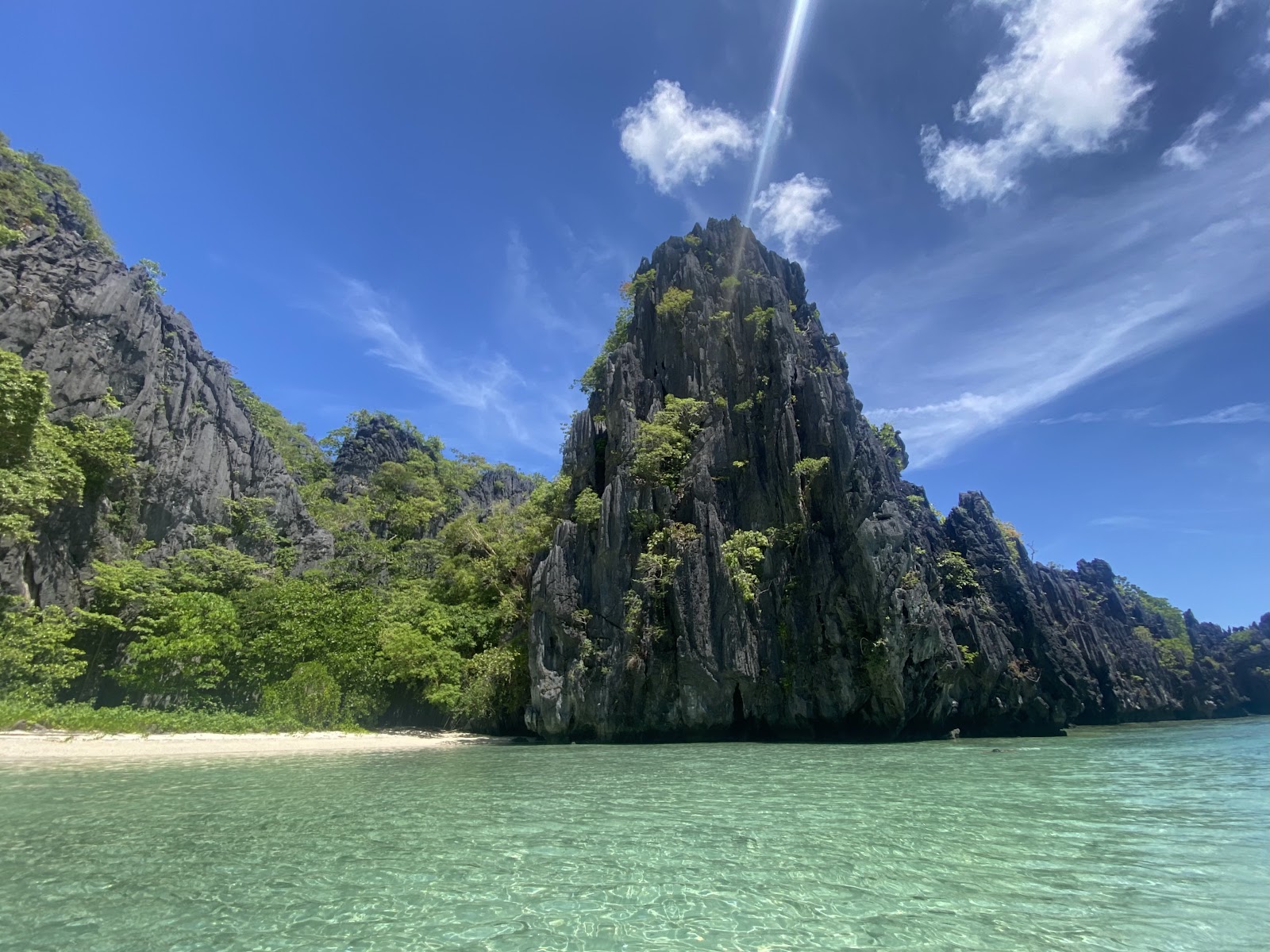 Matinloc Island photo 2