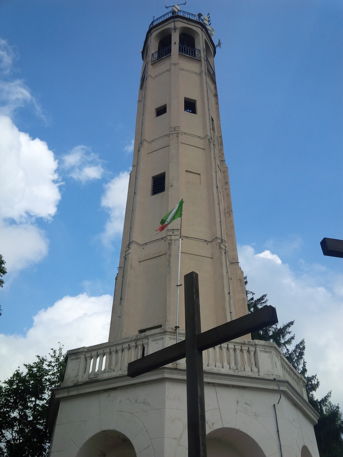 Faro Voltiano photo 2