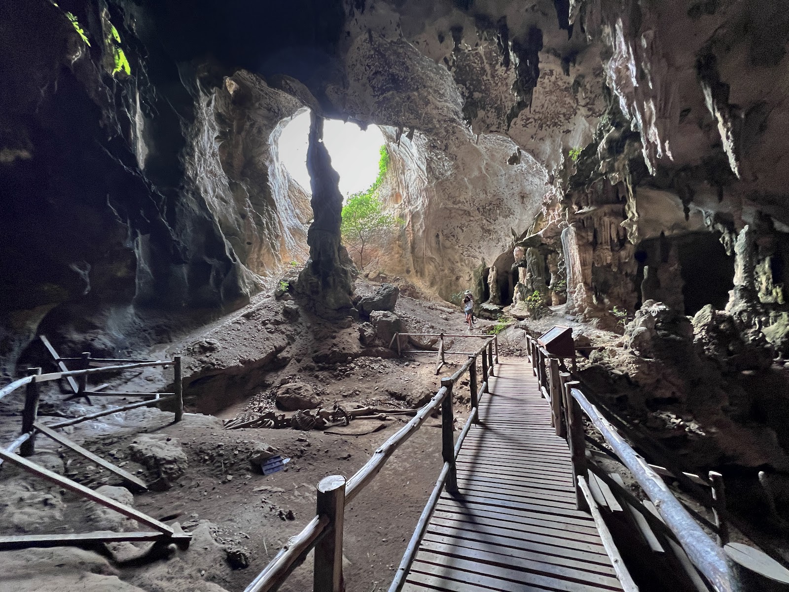 Khao Khanab Nam Caves