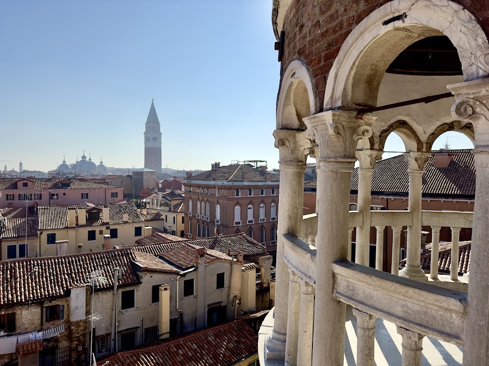Palazzo Contarini del Bovolo photo 2