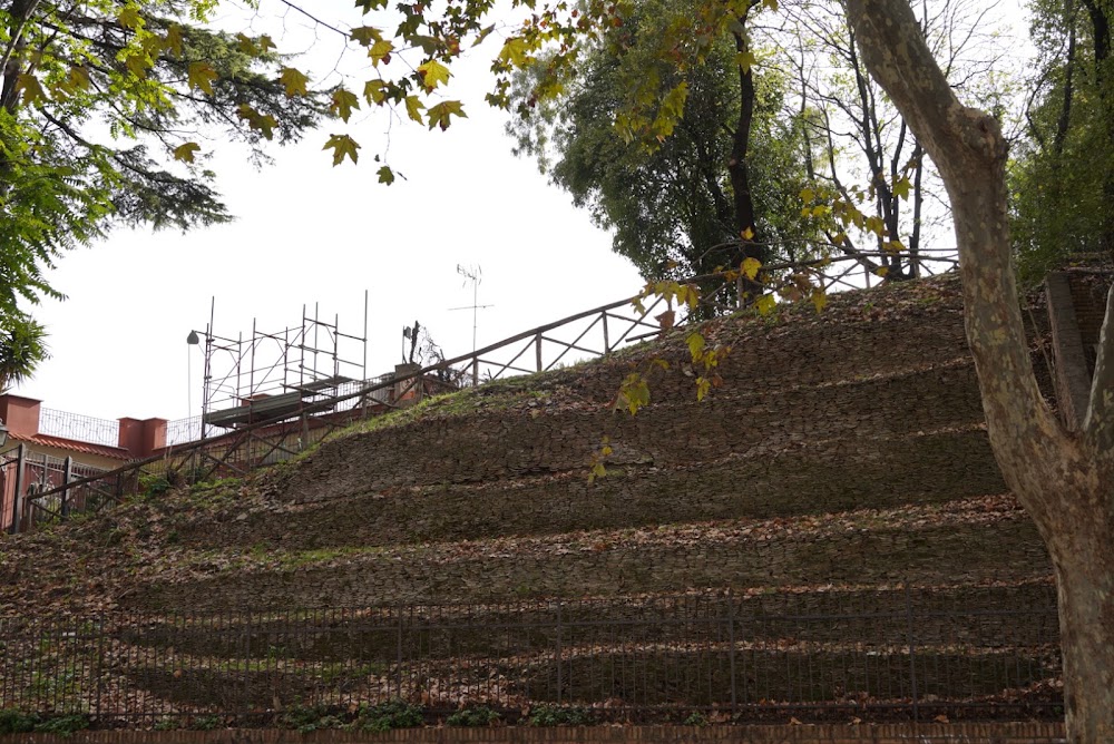 Monte Testaccio photo 2