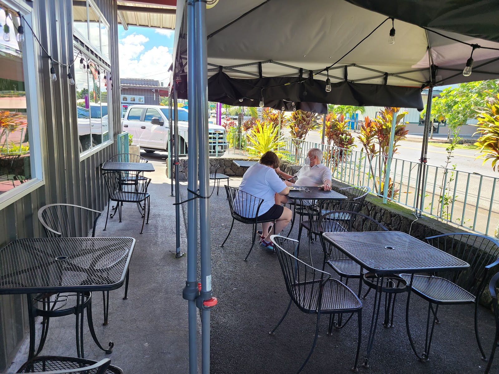 Hawaiian Style Café