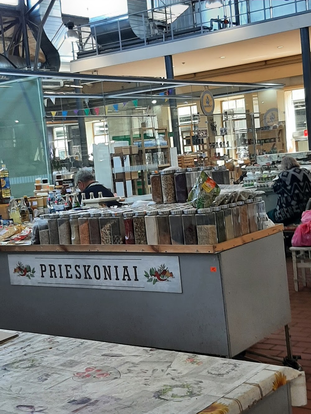 Hale Market
