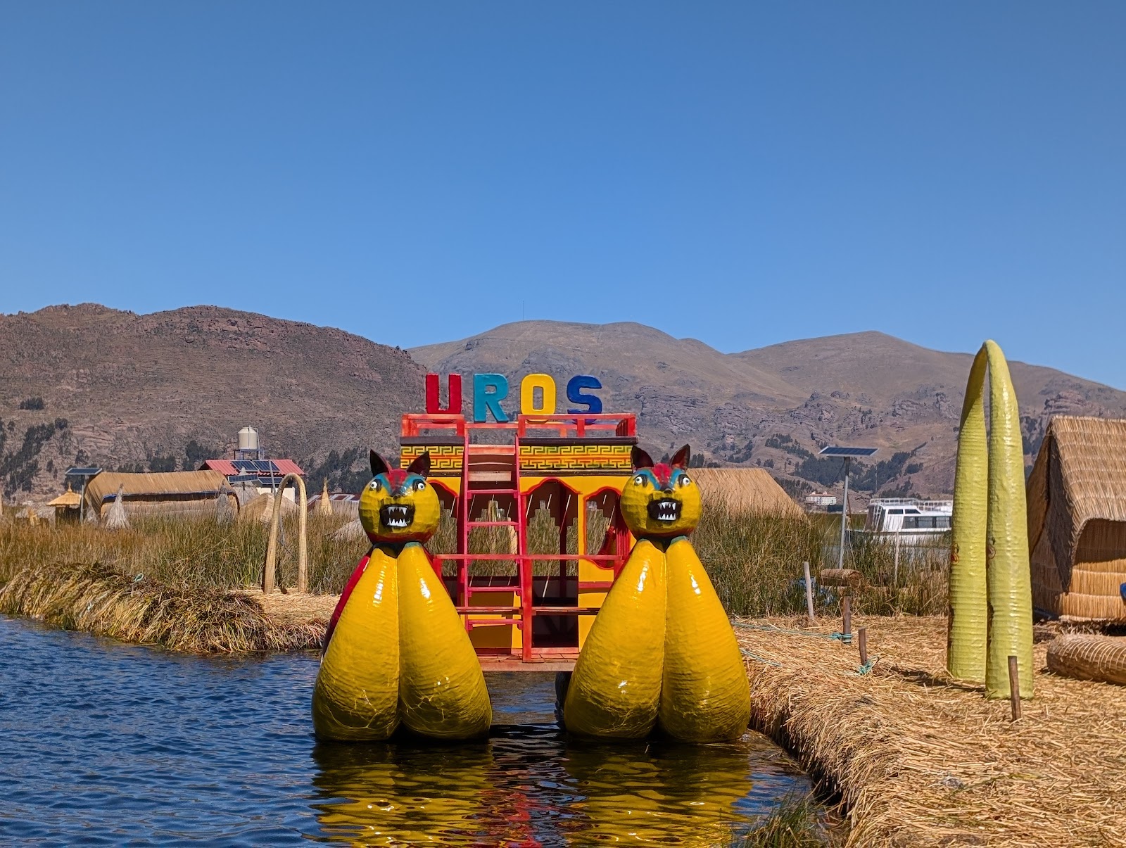 Uros Floating Islands photo 3