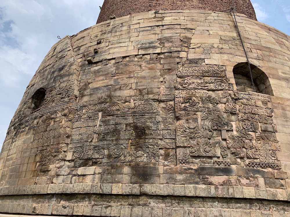 Dhamek Stupa Sarnath, (Varanasi) photo 2