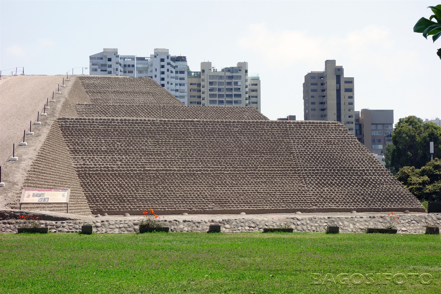 Huaca Huallamarca