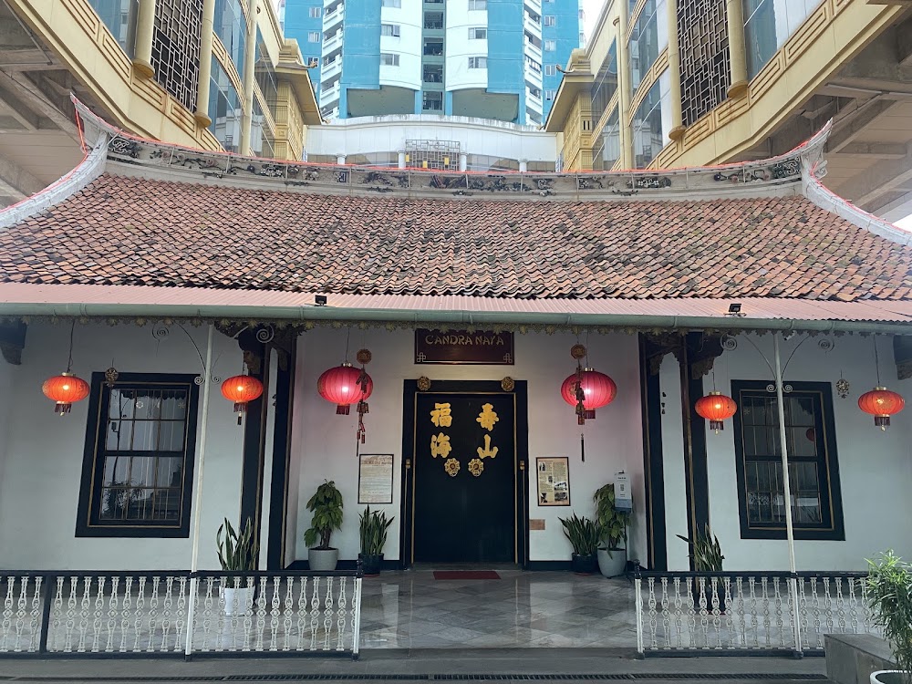 Gedung Candra Naya