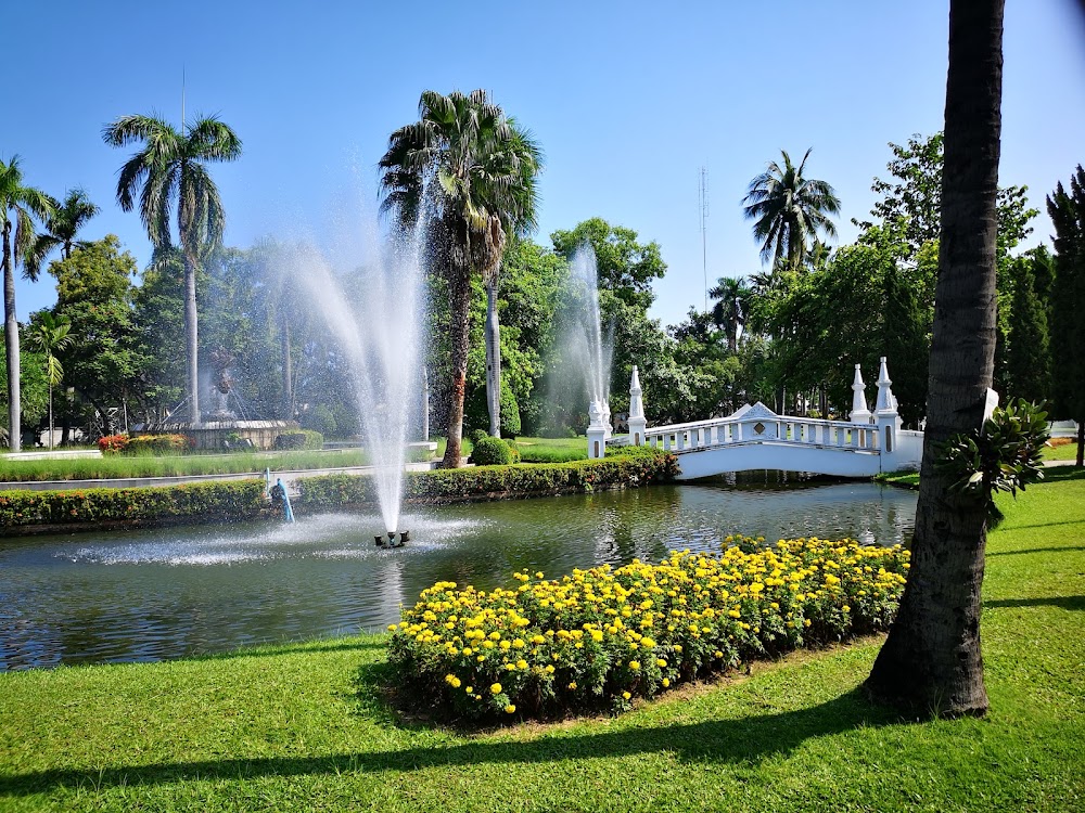 Buak Hard Public Park