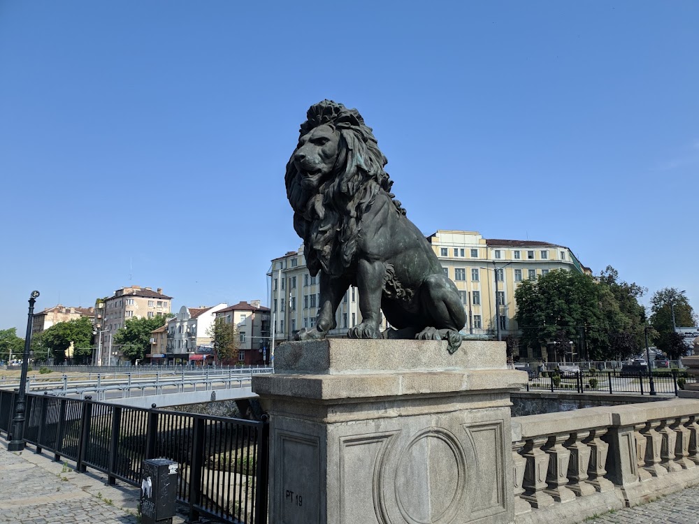 Lion's Bridge