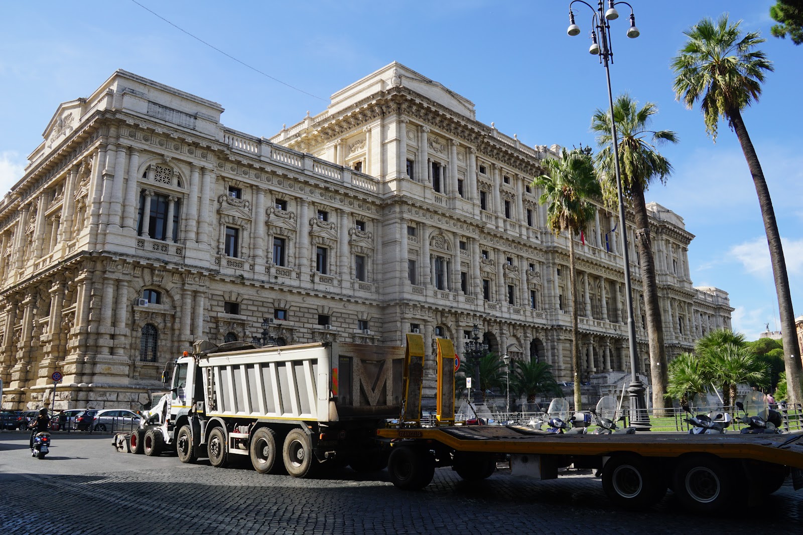 Piazza Cavour