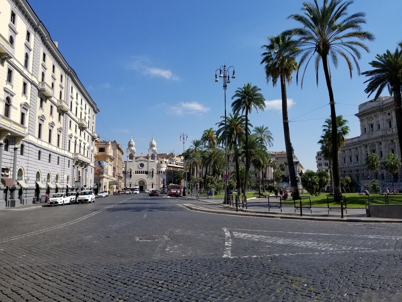 Piazza Cavour photo 3