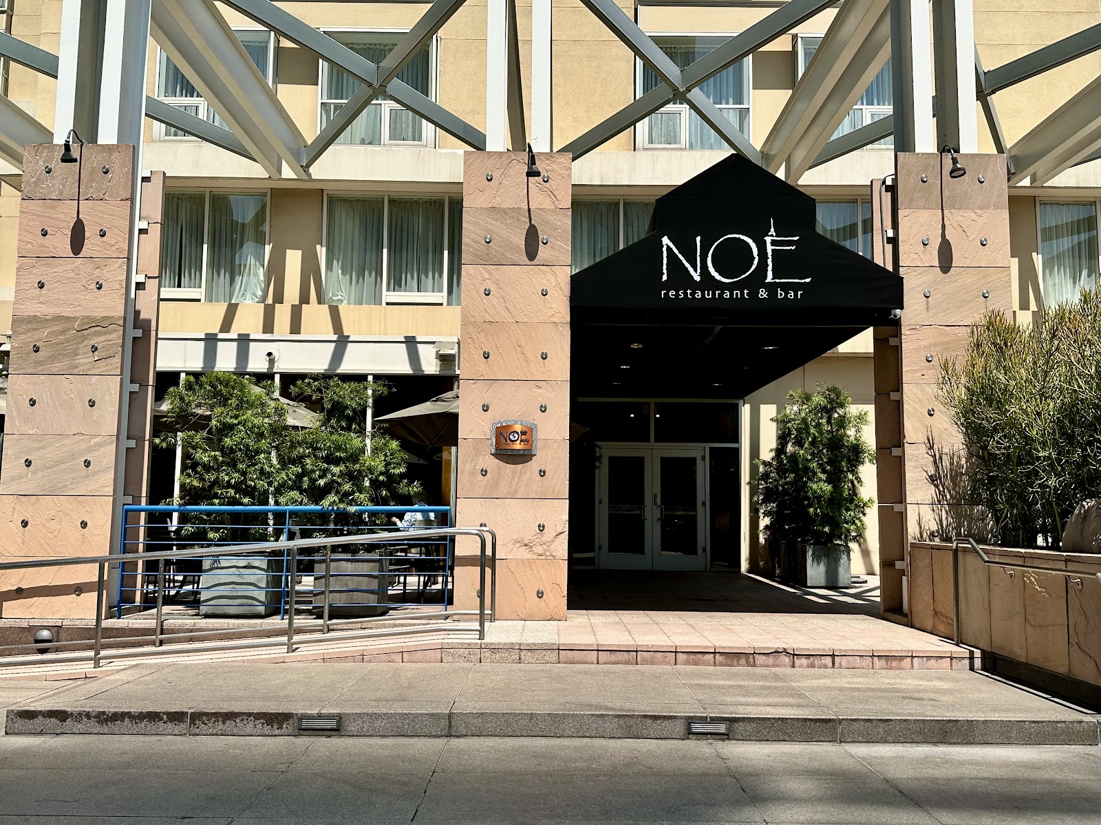 Noe Restaurant