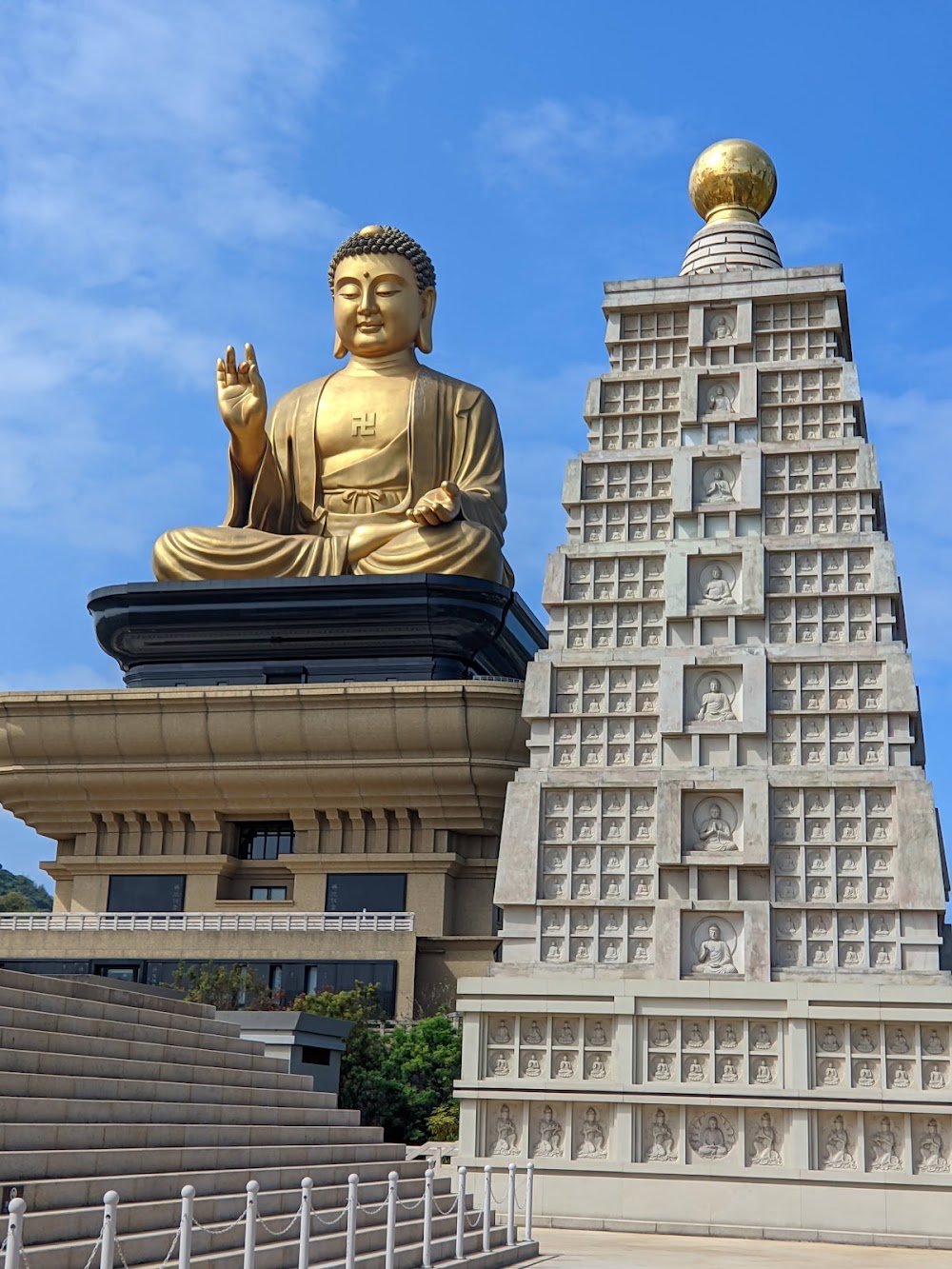 Fo Guang Shan Monastery photo 3