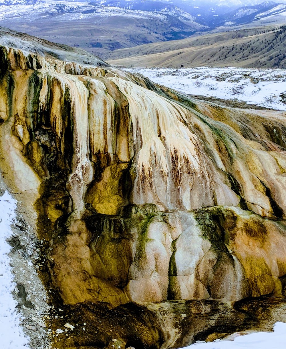 Mammoth Hot Springs Terraces photo 2