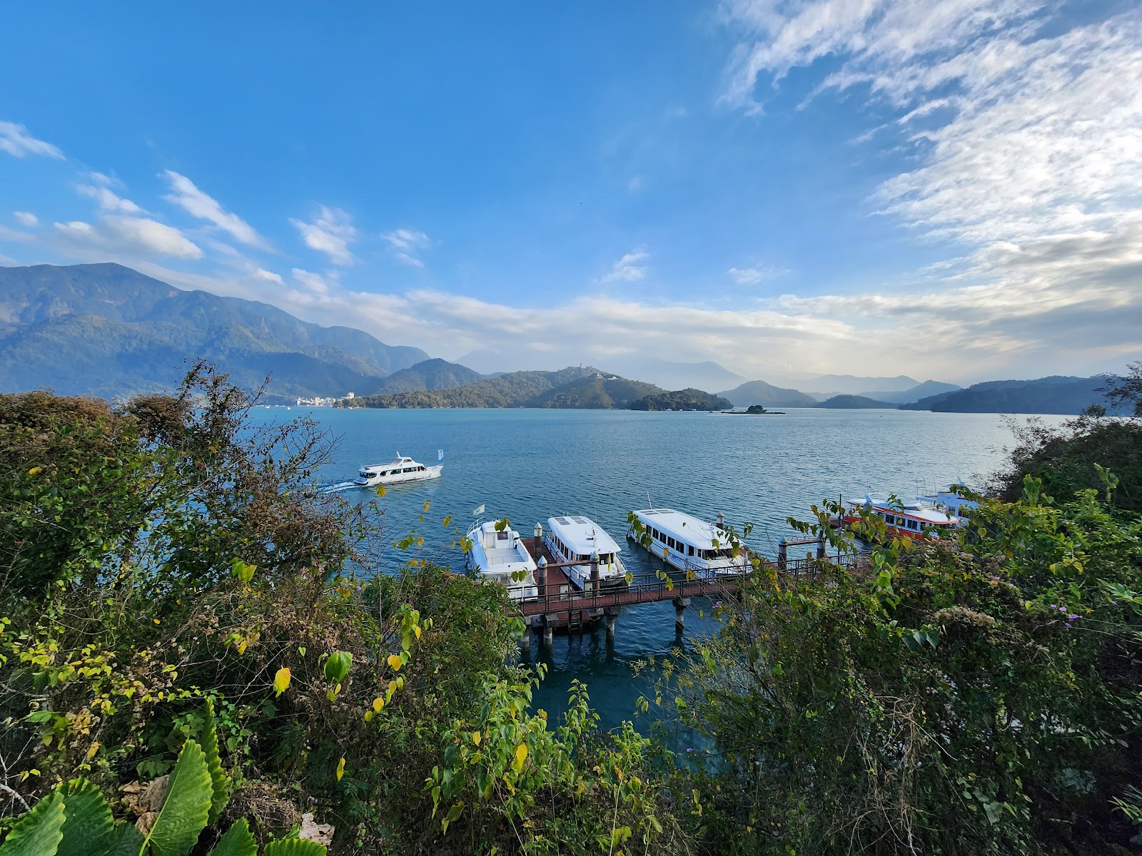 Sun Moon Lake photo 3