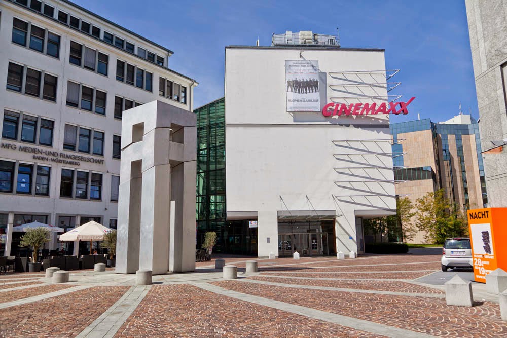 CinemaxX