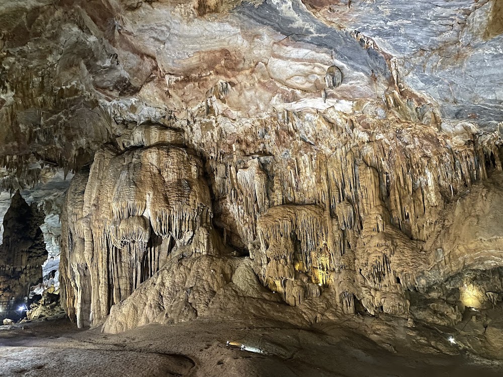 Tien Son Cave