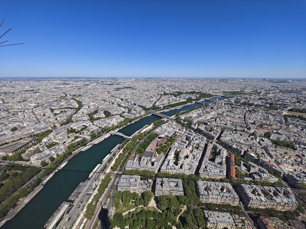 Eiffel Tower photo 3