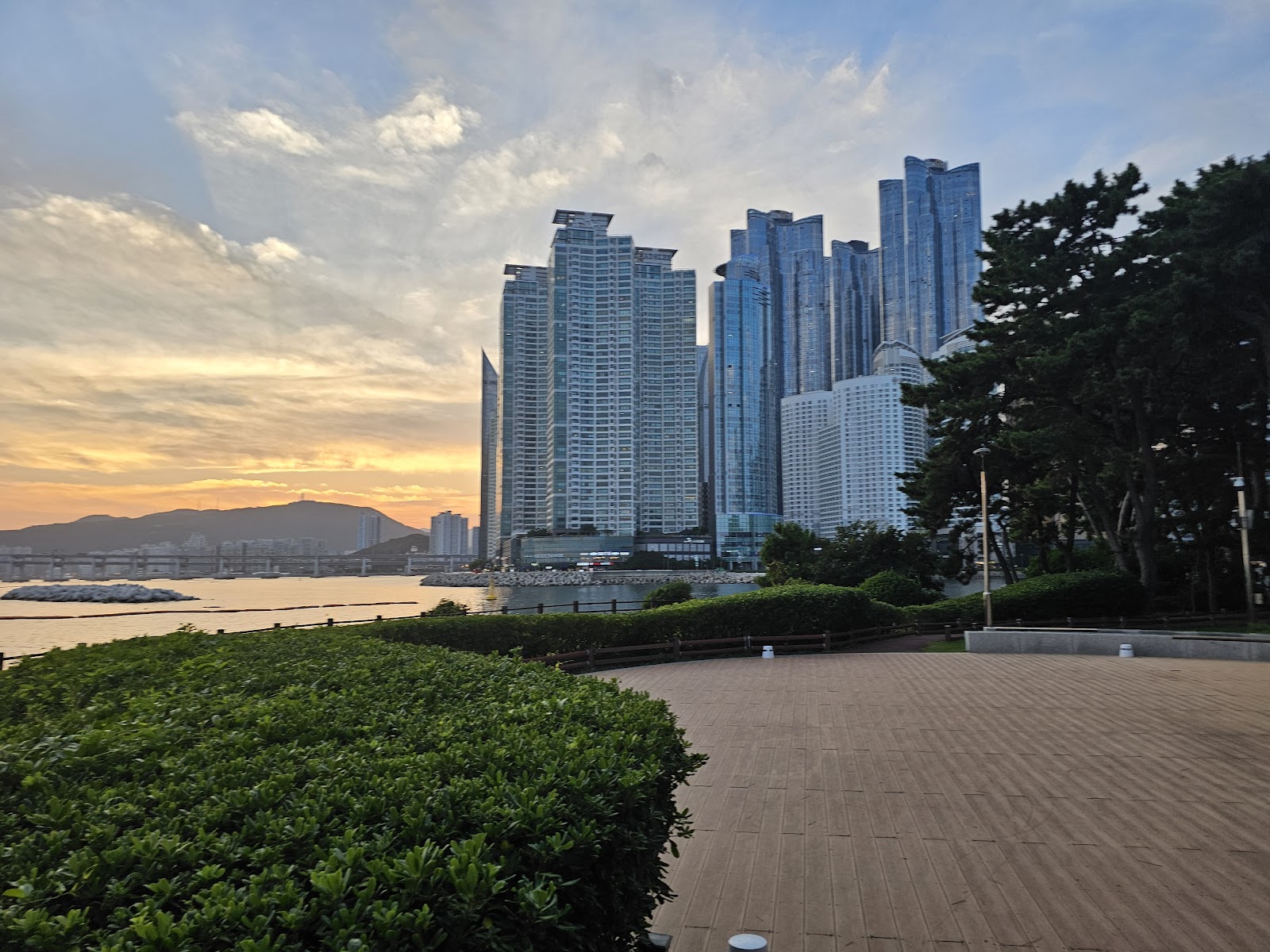 Nurimaru APEC House