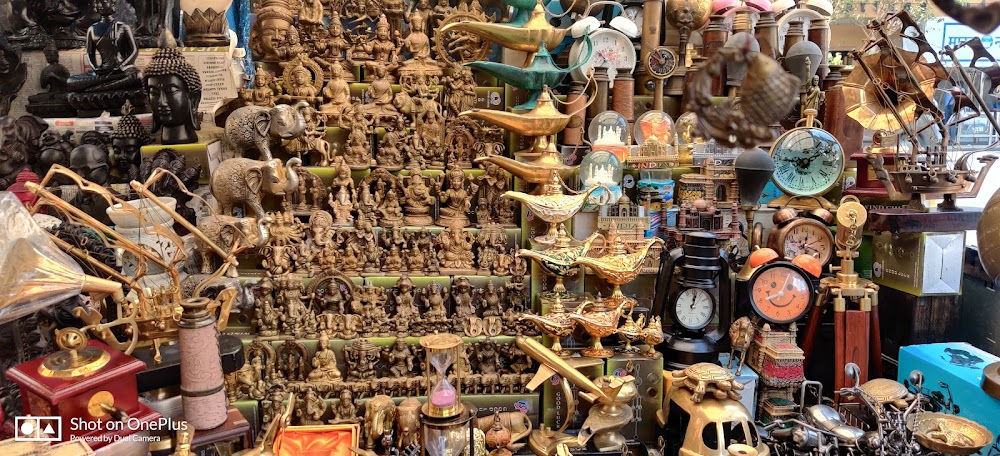 Colaba Causeway Shopping photo 3