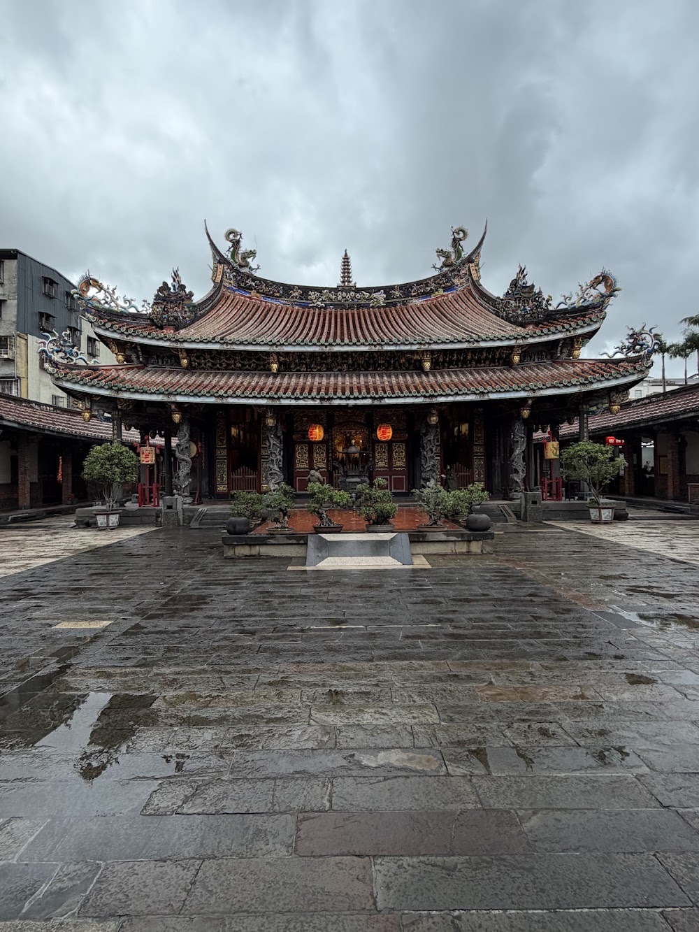 Dalongdong Baoan Temple