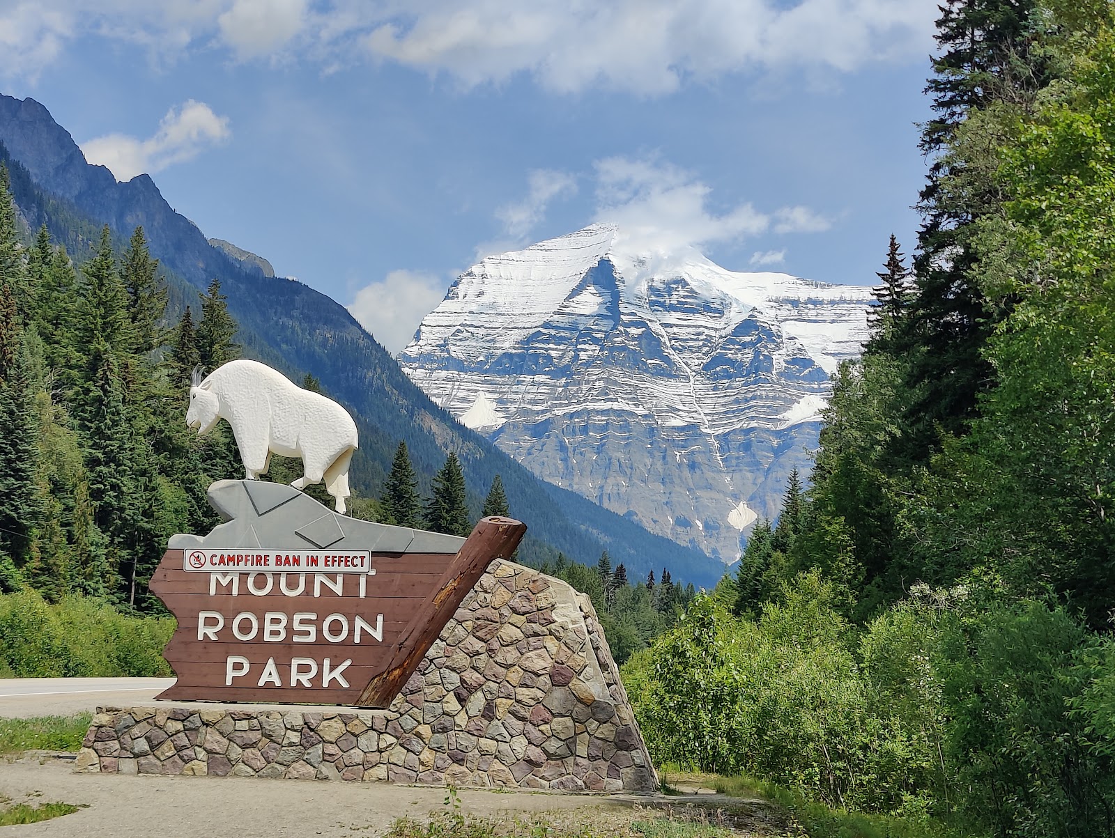 Mount Robson Provincial Park (near Jasper) photo 2