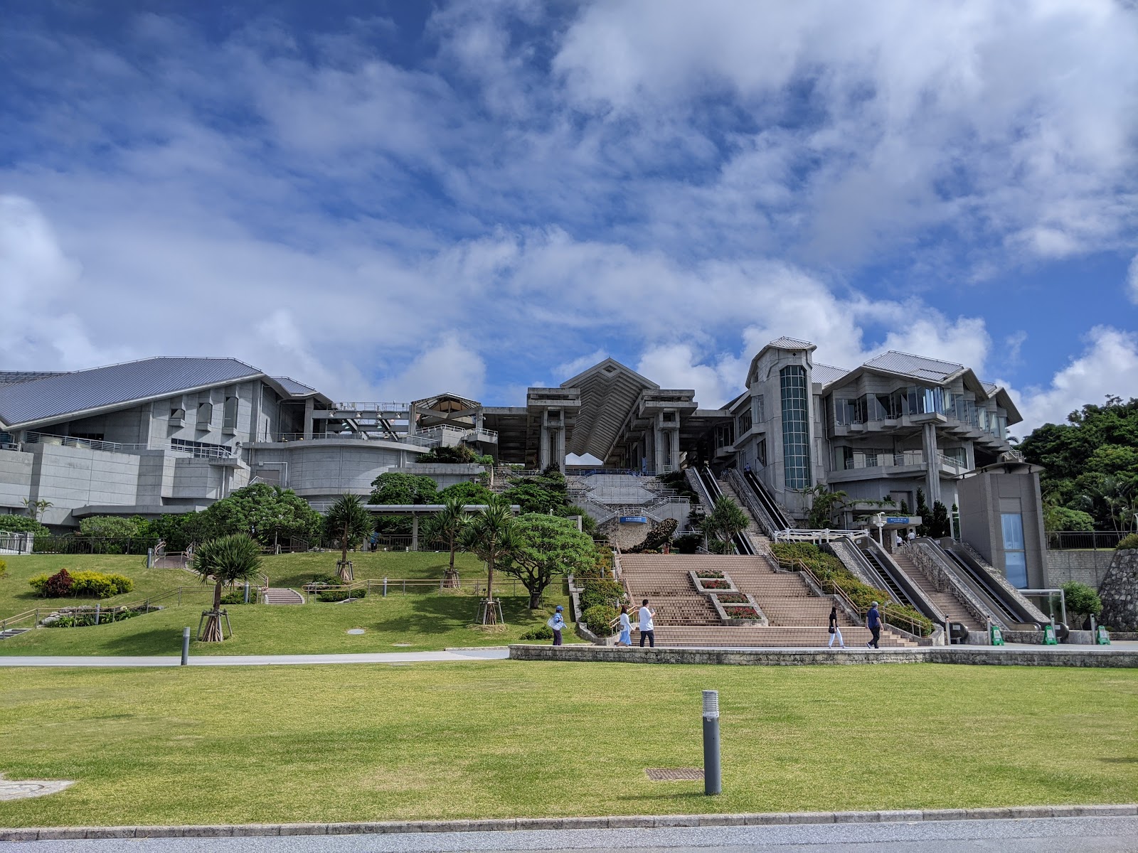 Okinawa Churaumi Aquarium photo 3