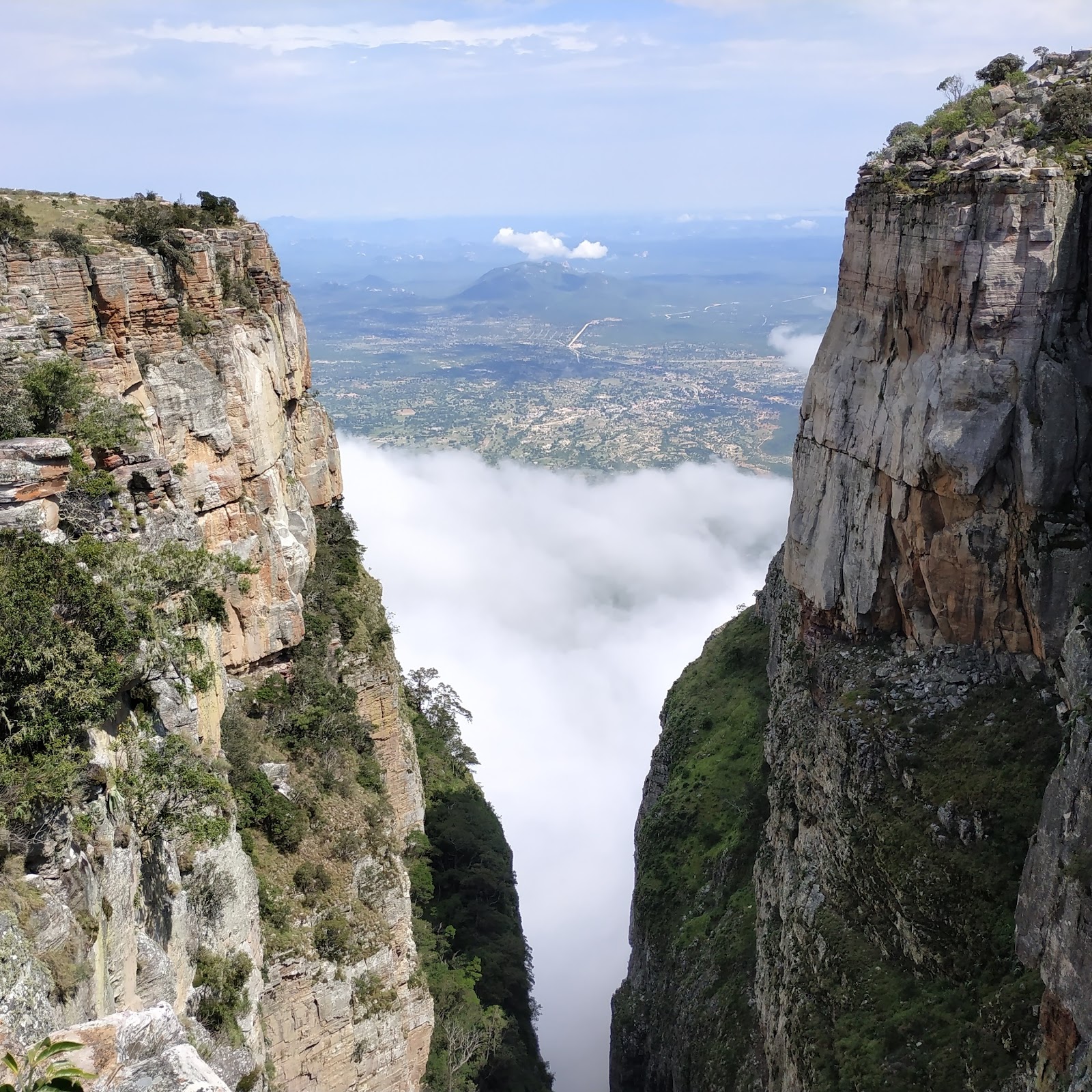 Tundavala Gap