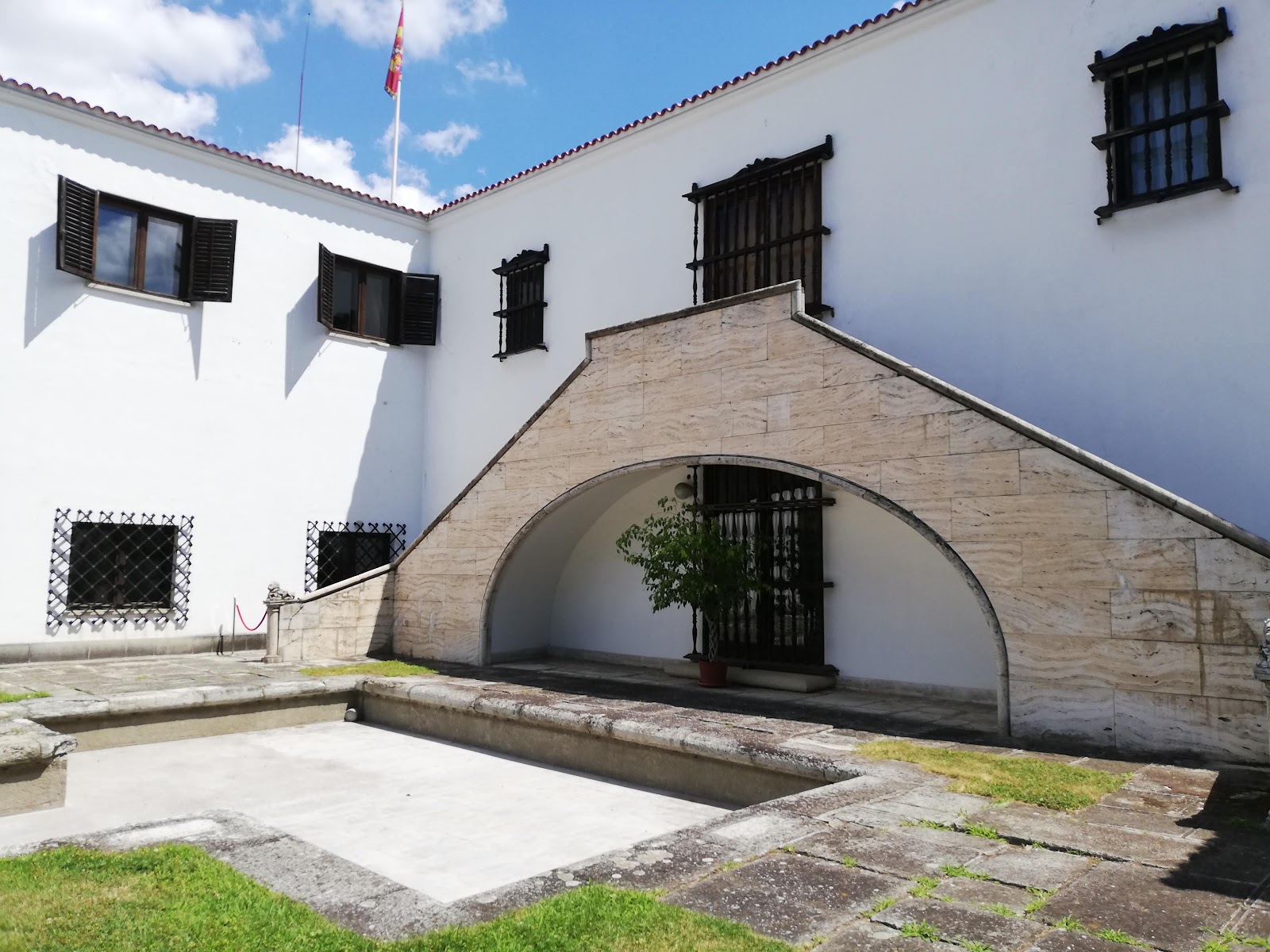 Elisabeta Palace