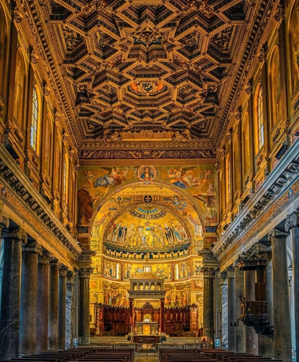 Basilica of Santa Maria in Trastevere photo 2