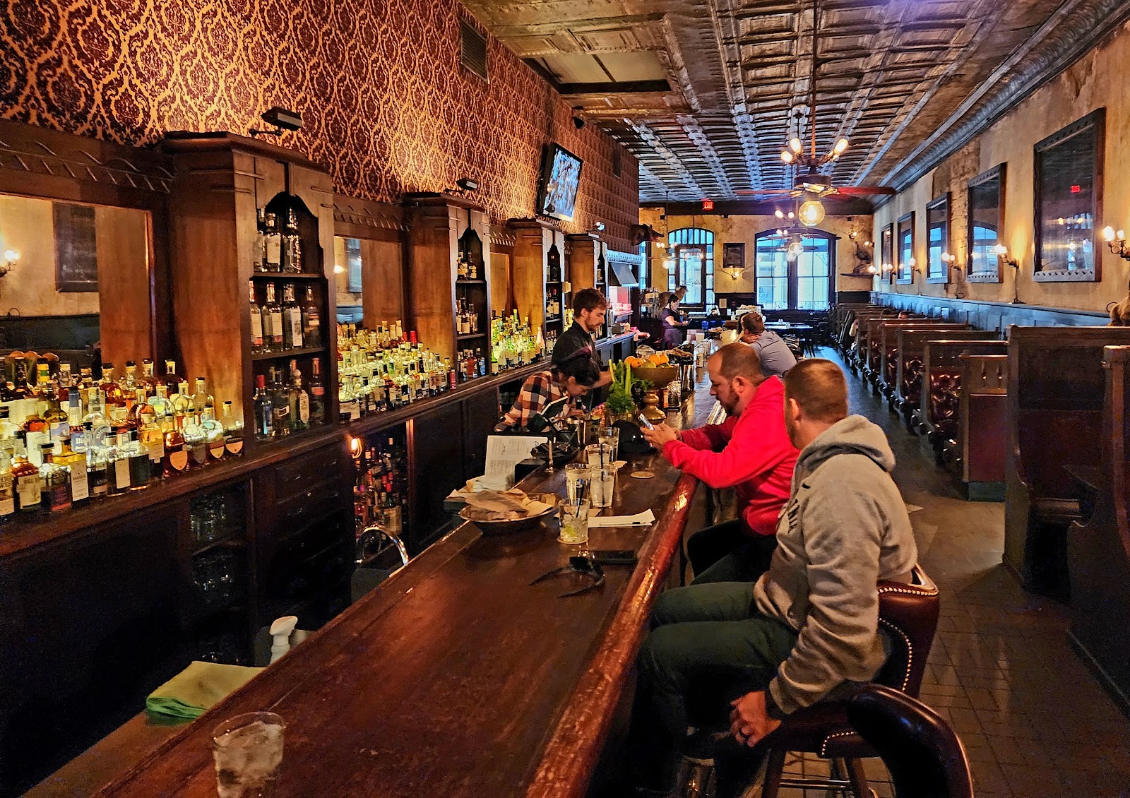 Esquire Tavern