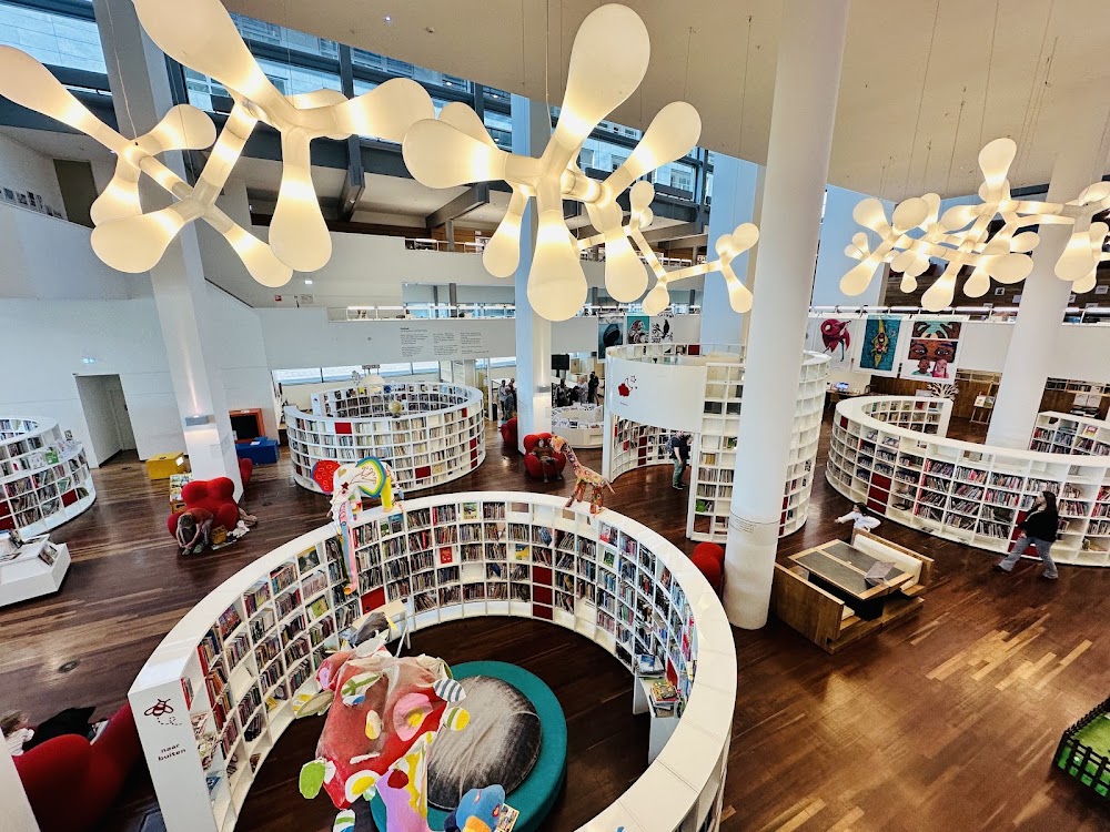 OBA Amsterdam Public Library photo 2