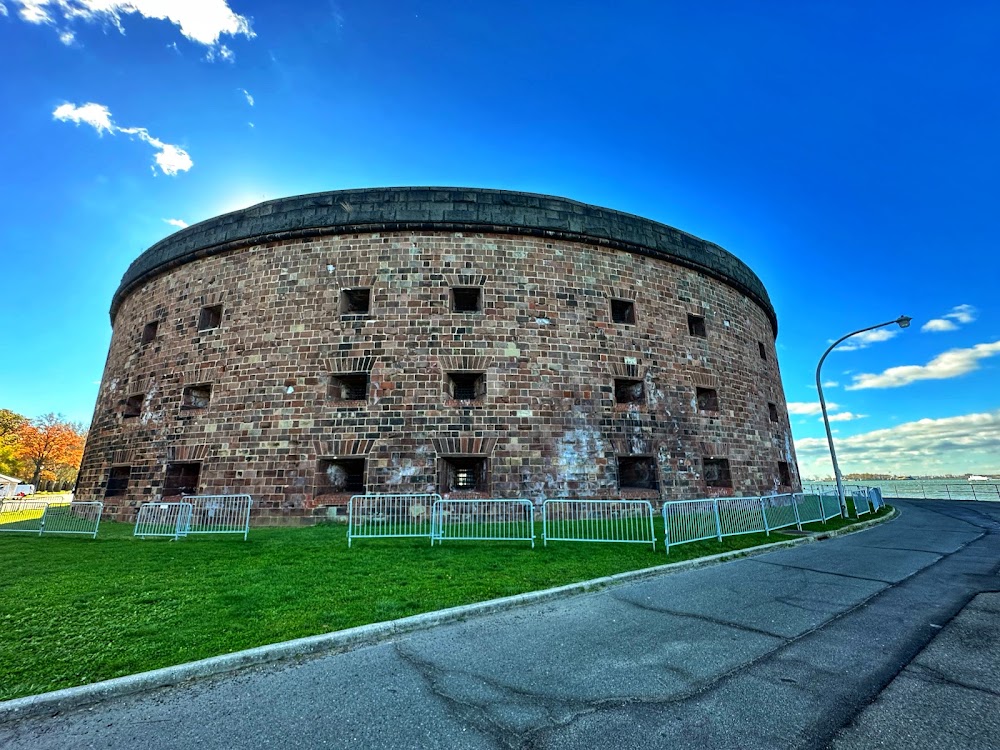 Governors Island photo 2