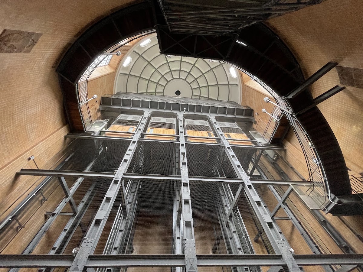 Old Elbe Tunnel